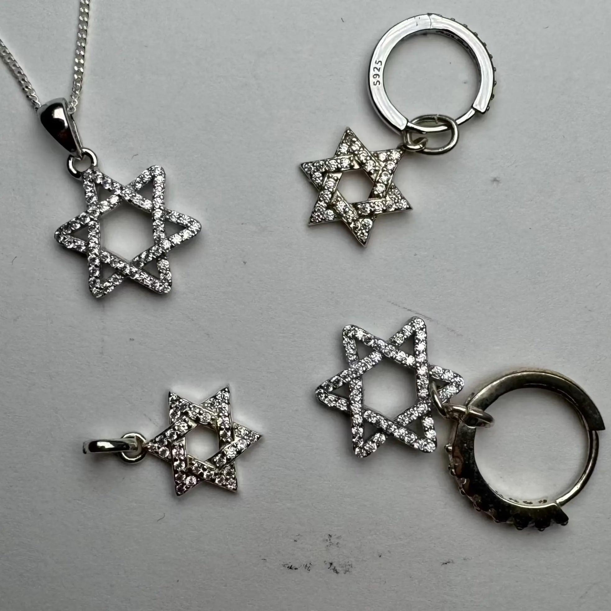 Berlock - Glittriga davidsstjärnor L8Hasselblad