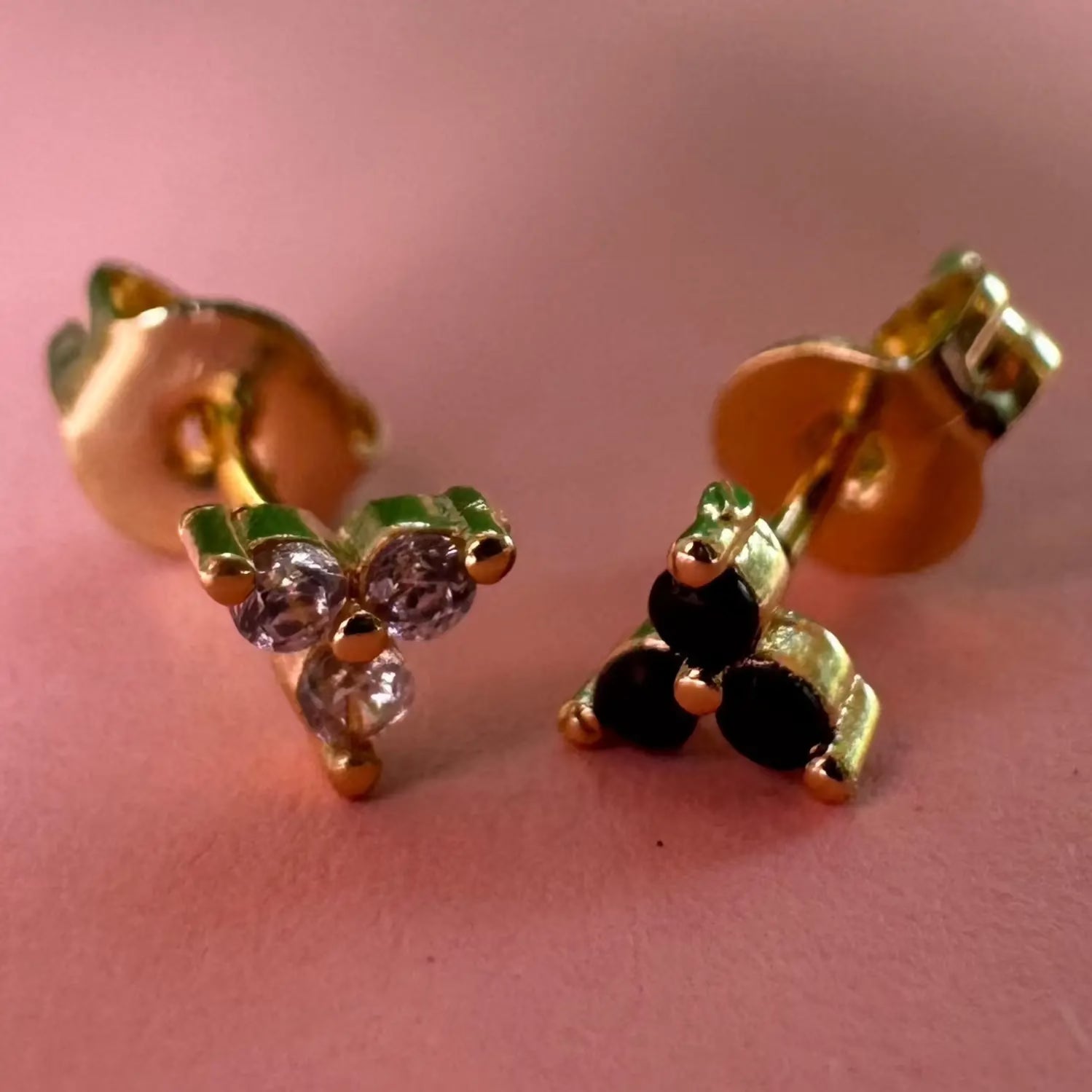 Stiftörhänge - Miniblomma Zirkoner Gulddouble L8Hasselblad