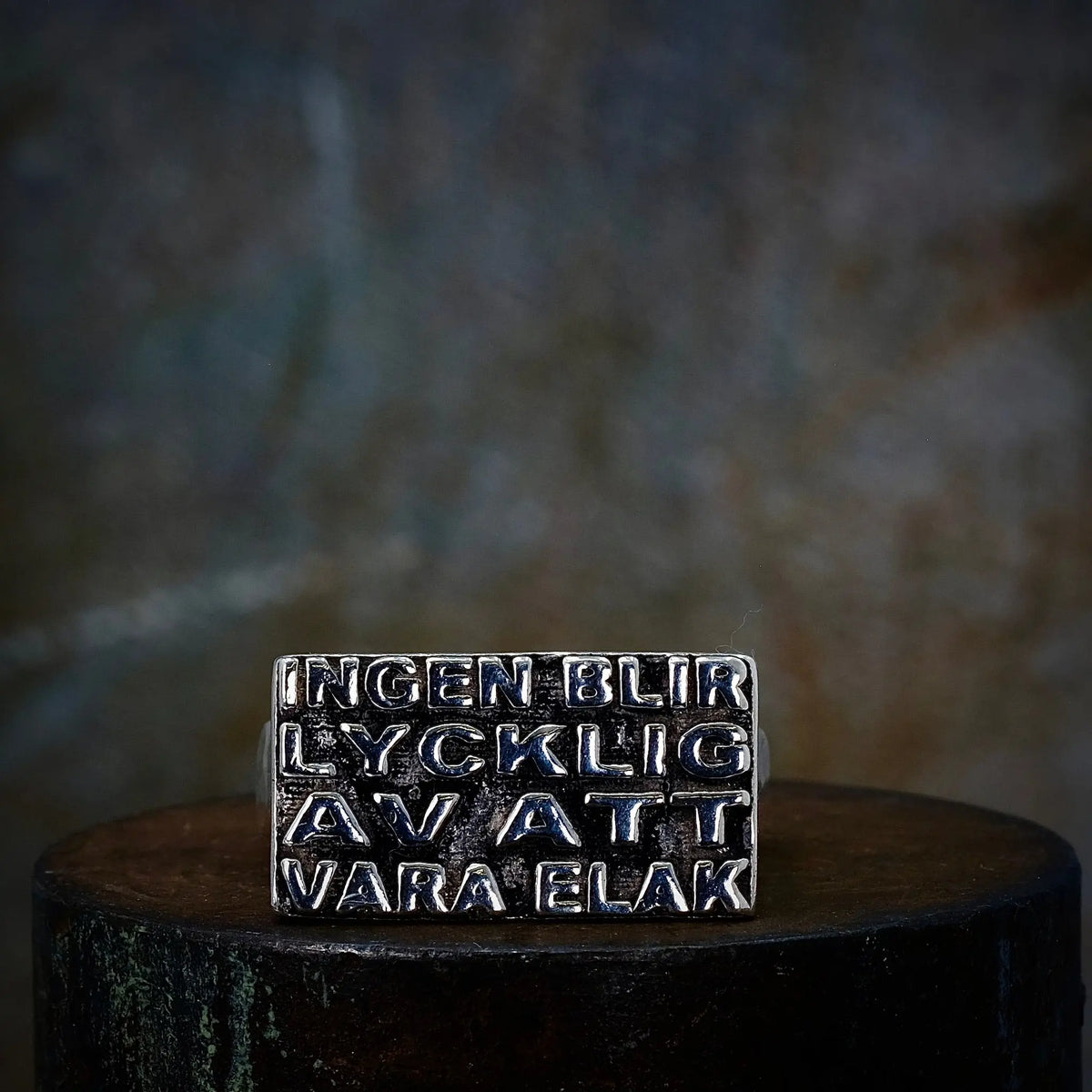 Ingen Blir Lycklig Av Att Vara Elak - Ring L8Hasselblad