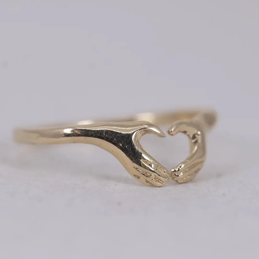 Kärlekshänder ring - L8Hasselblad