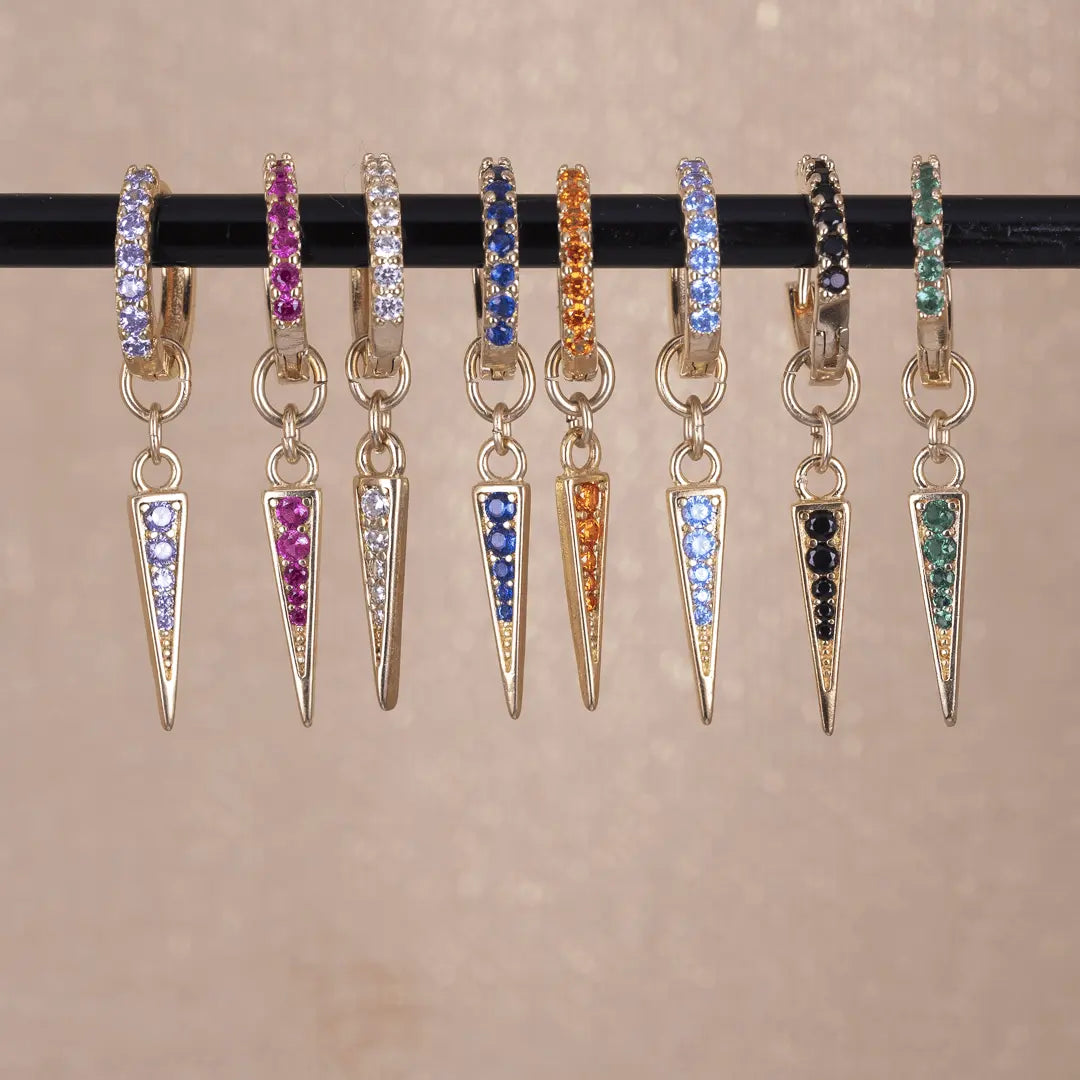 Kort zirkoner & tagg - örhängen guld - L8Hasselblad