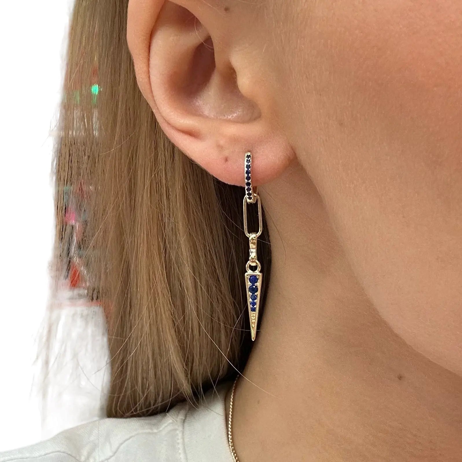 Längre zirkoner och tagg - Örhängen - L8Hasselblad