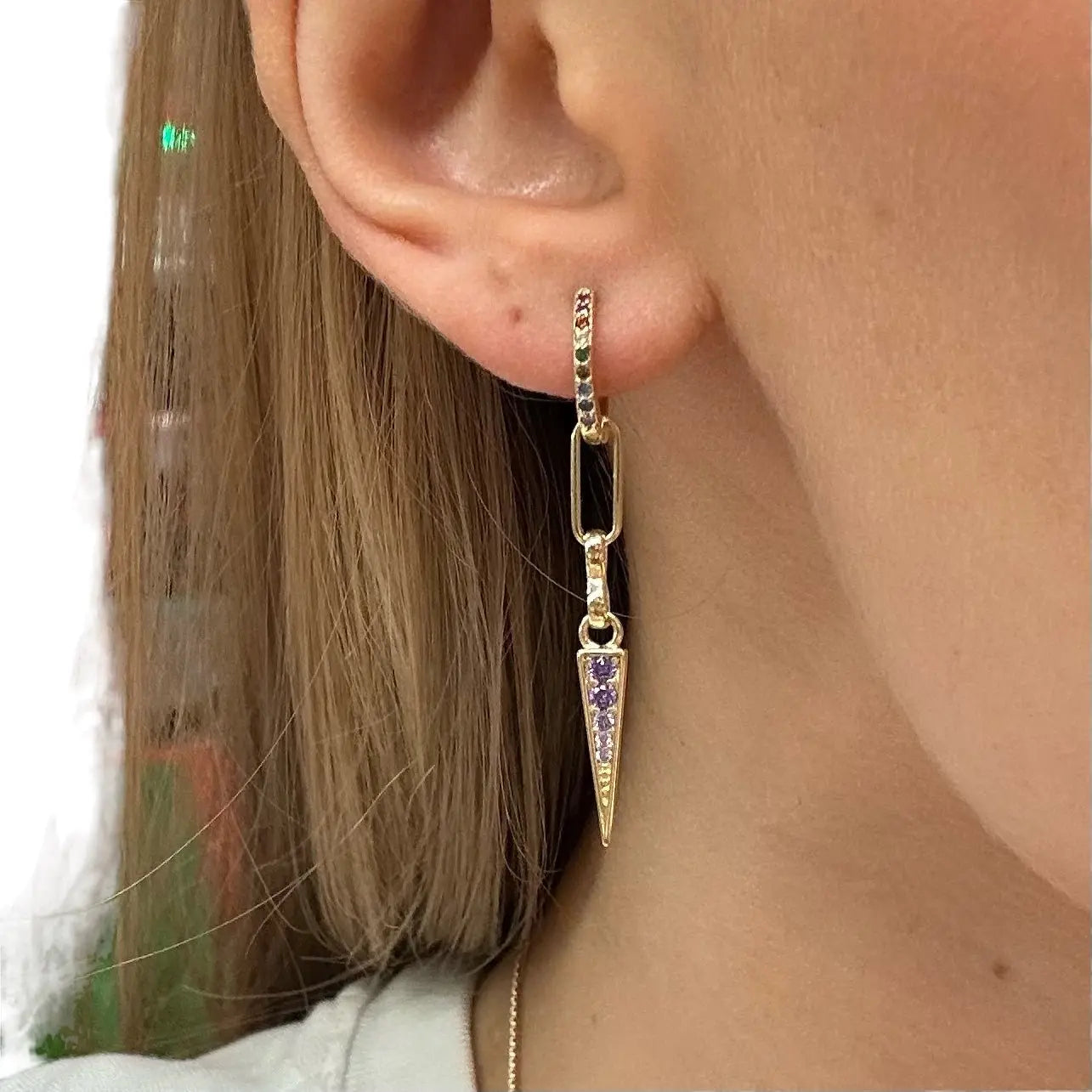 Längre zirkoner och tagg - Örhängen - L8Hasselblad