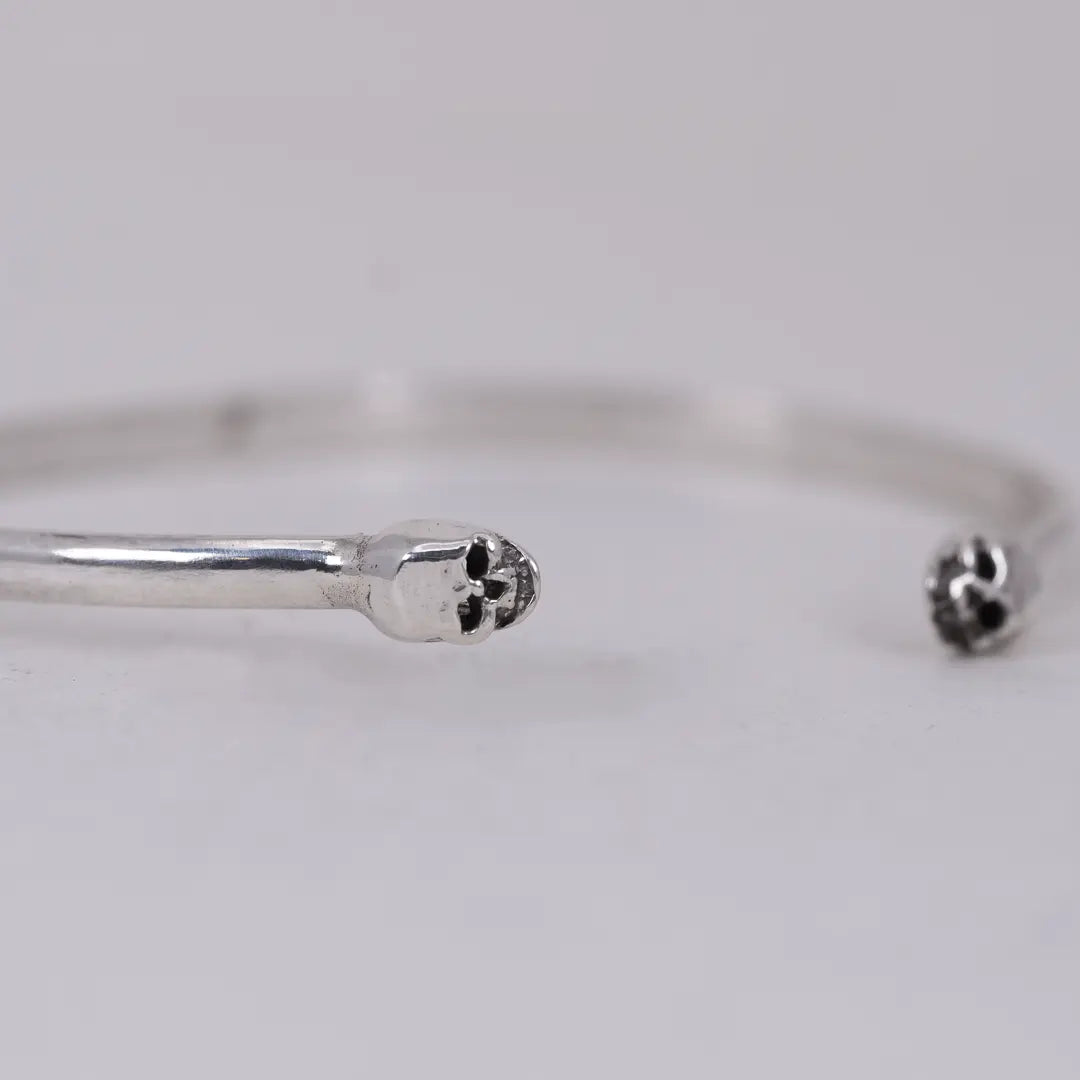 Lilla dödskallearmbandet - L8Hasselblad