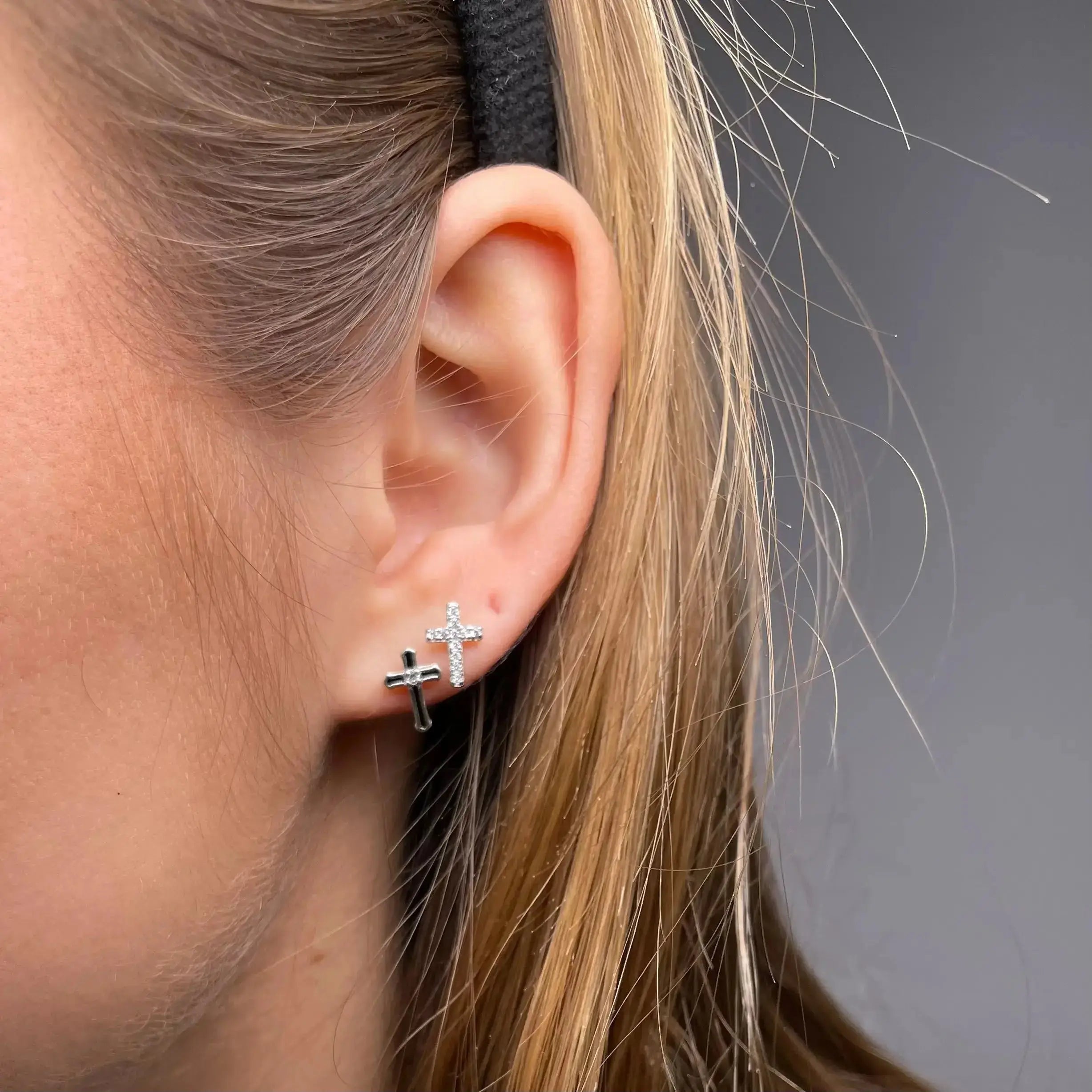 Lux cross - Stiftörhänge L8Hasselblad