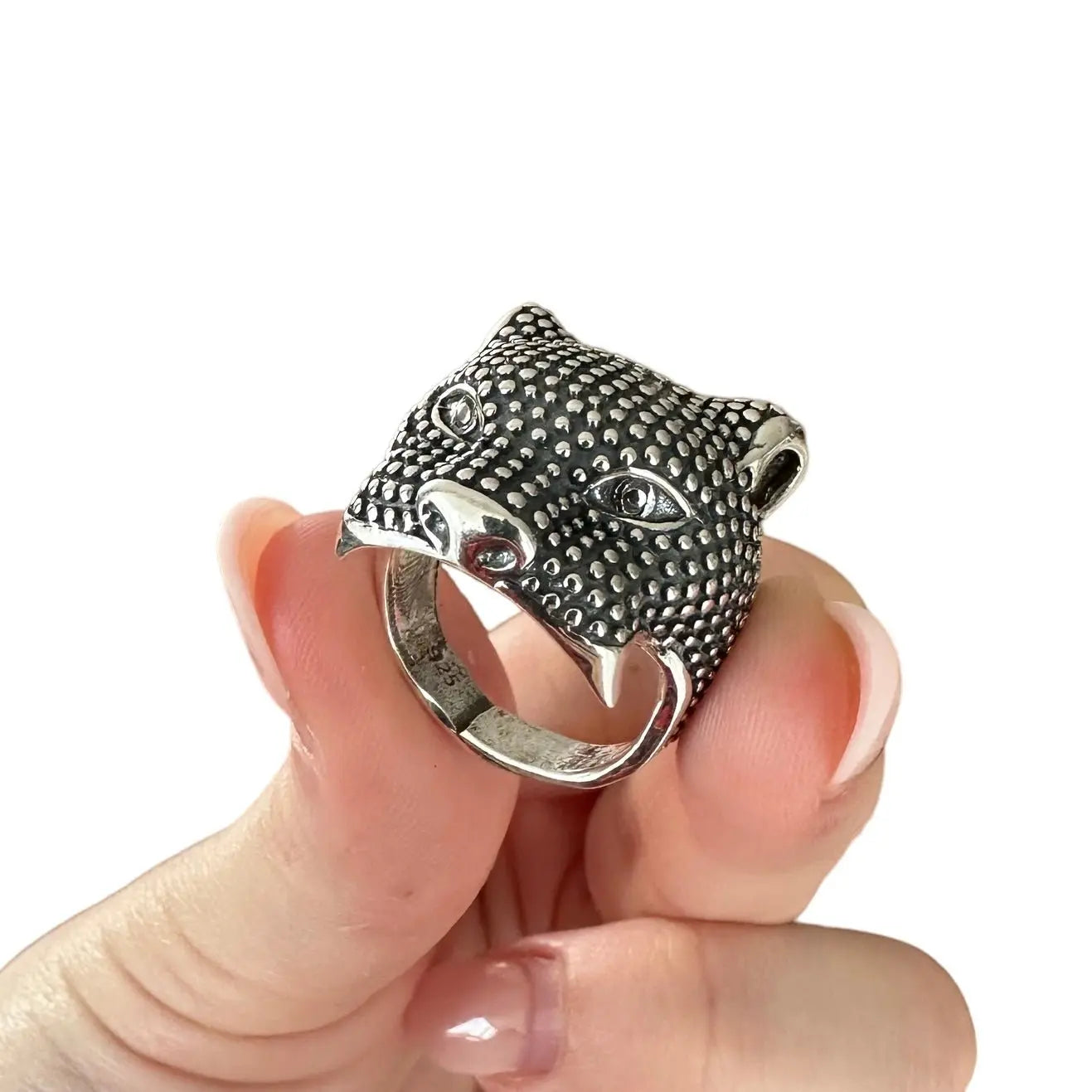 Mäktig pantern ring - L8Hasselblad