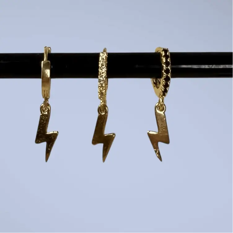Mini blixt - guldörhängen - L8Hasselblad