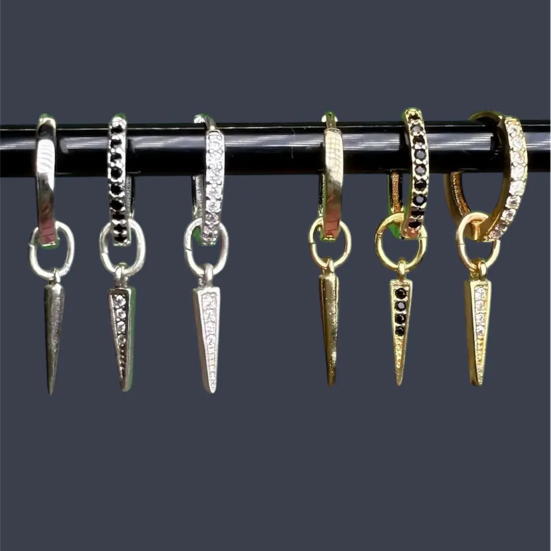 Minitagg med zirkoner - Örhängen L8Hasselblad