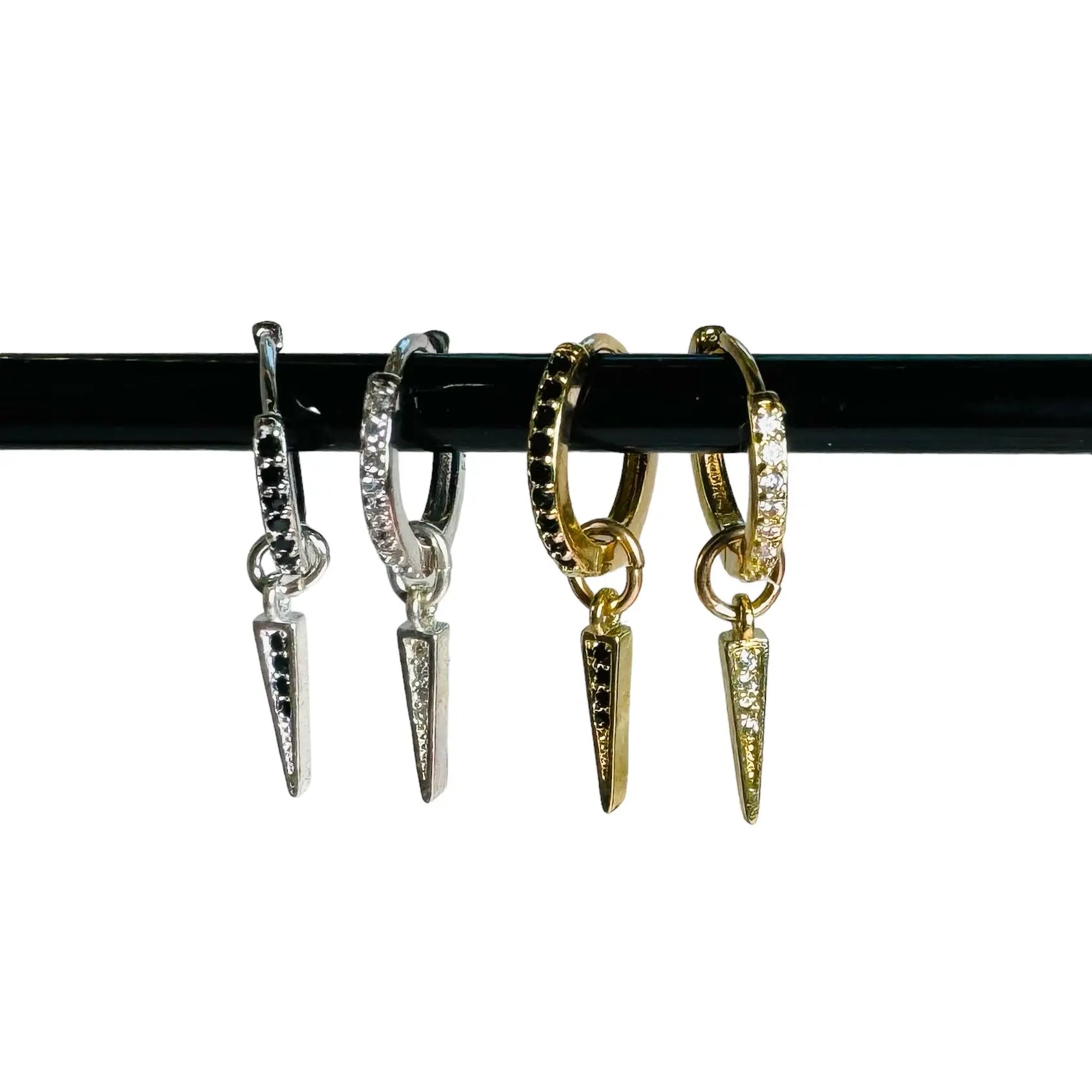 Minitagg med zirkoner - Örhängen - L8Hasselblad