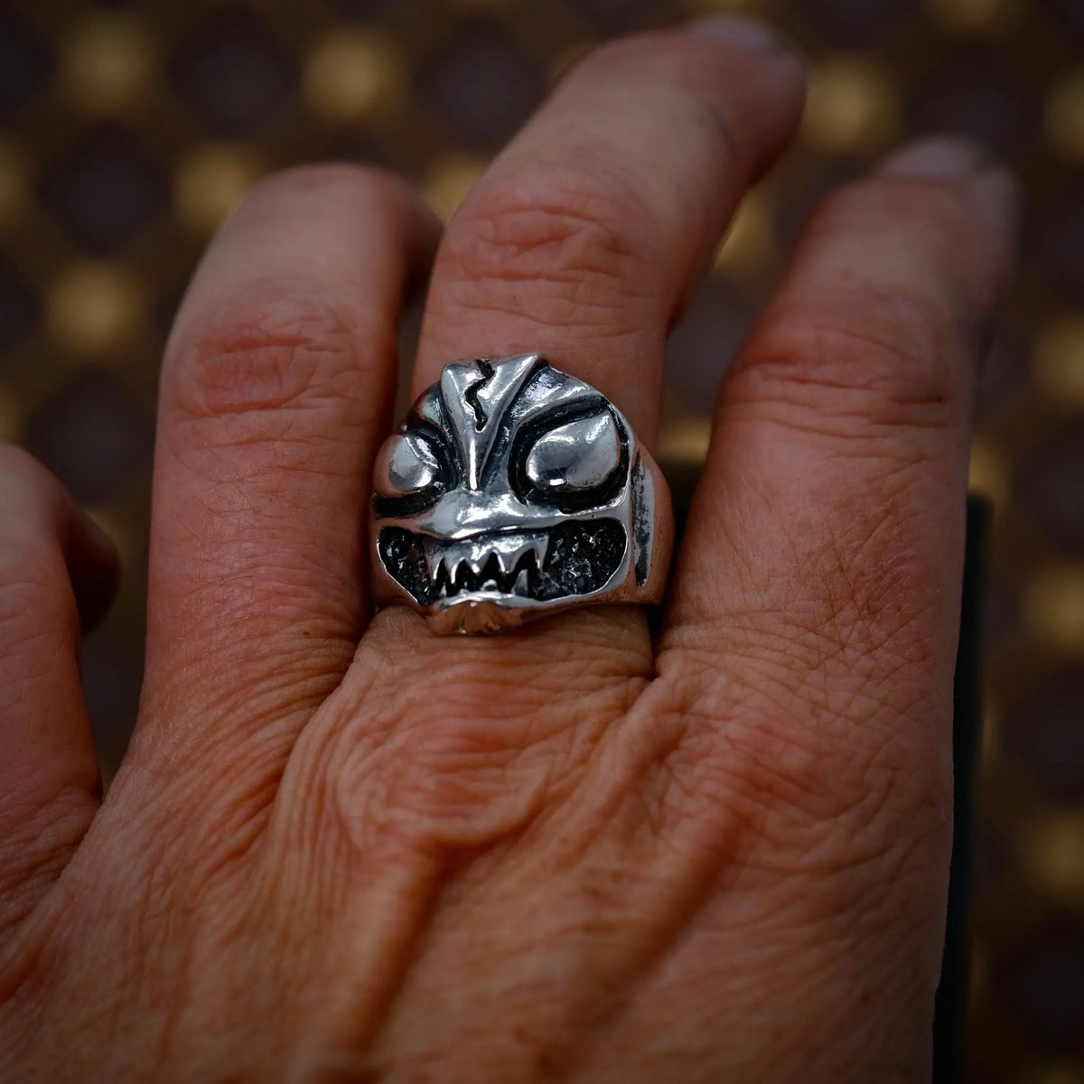 Monster - Ring L8Hasselblad