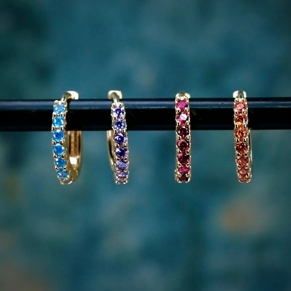 Olivia Small - Hoops L8Hasselblad