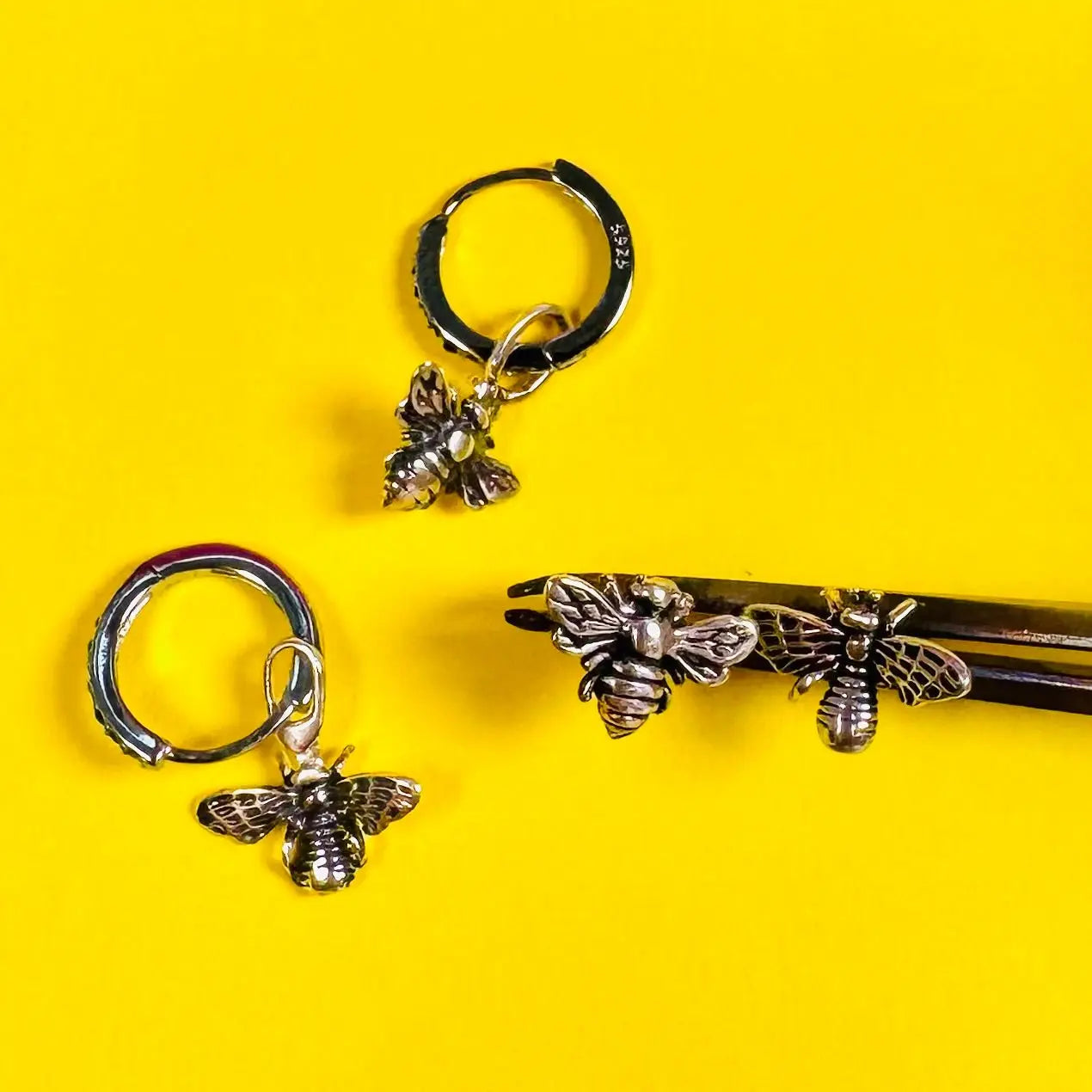 Örhänge - Buzzande bin - L8Hasselblad