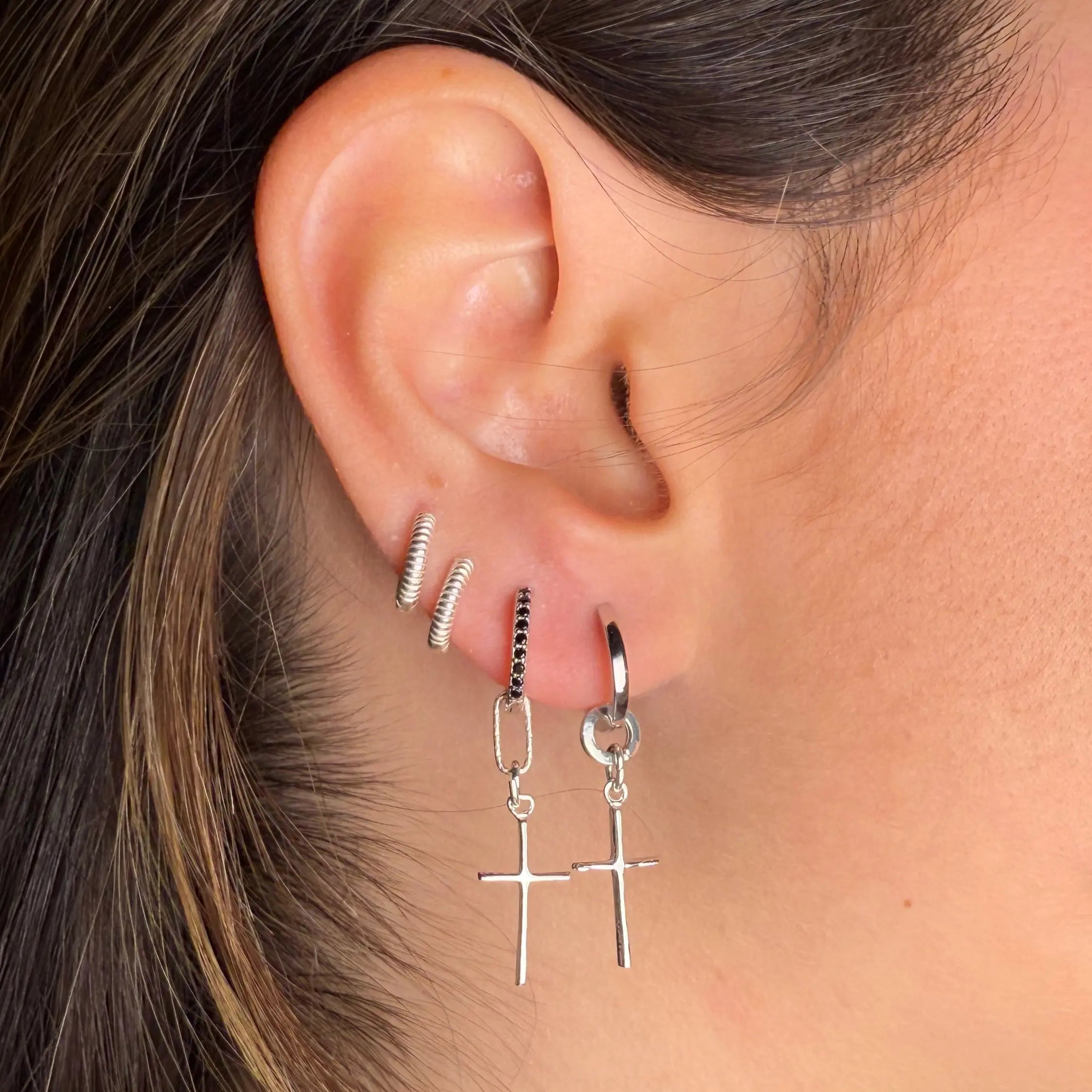 Örhänge - Simpelt kors - L8Hasselblad