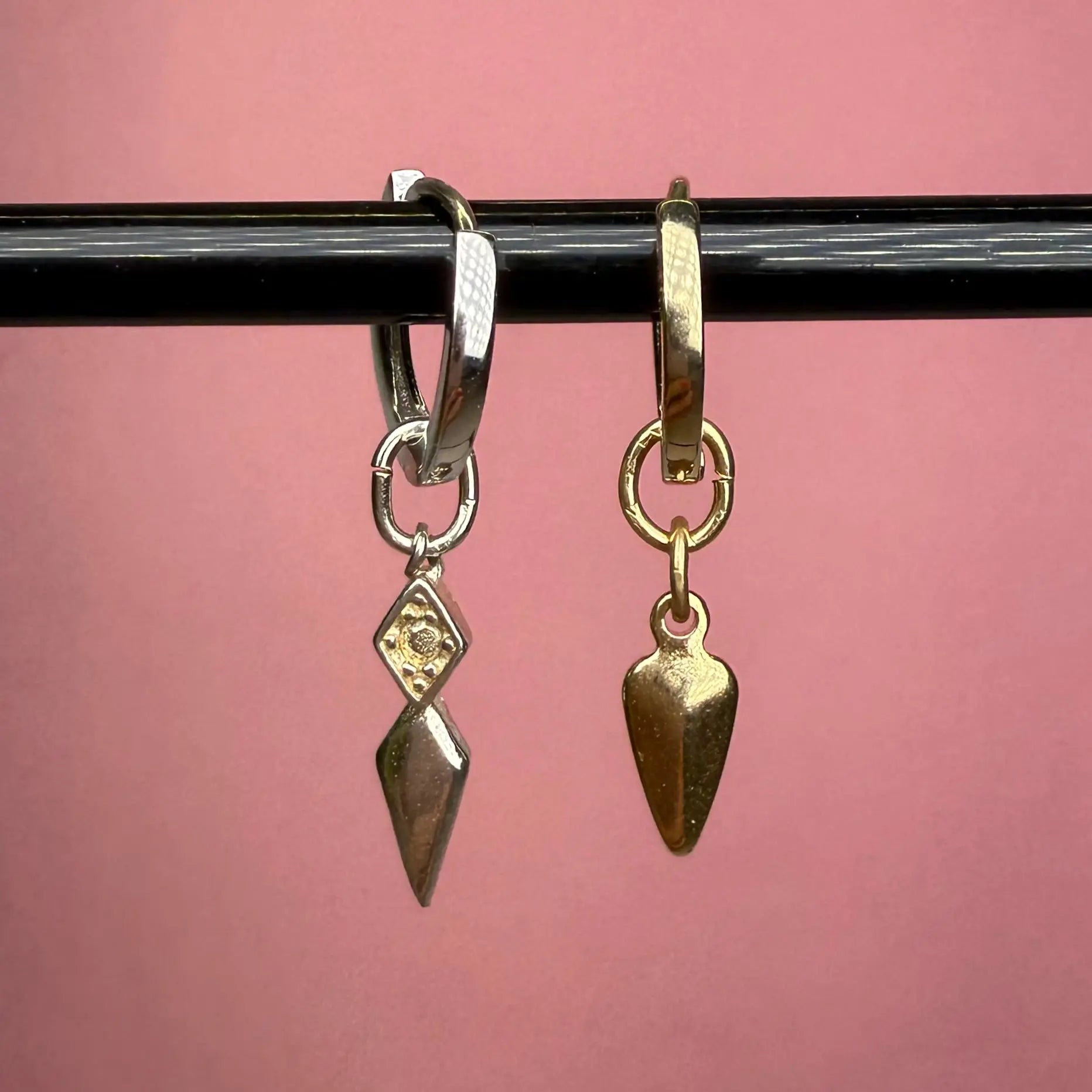 Örhänge - Unika nitar - L8Hasselblad