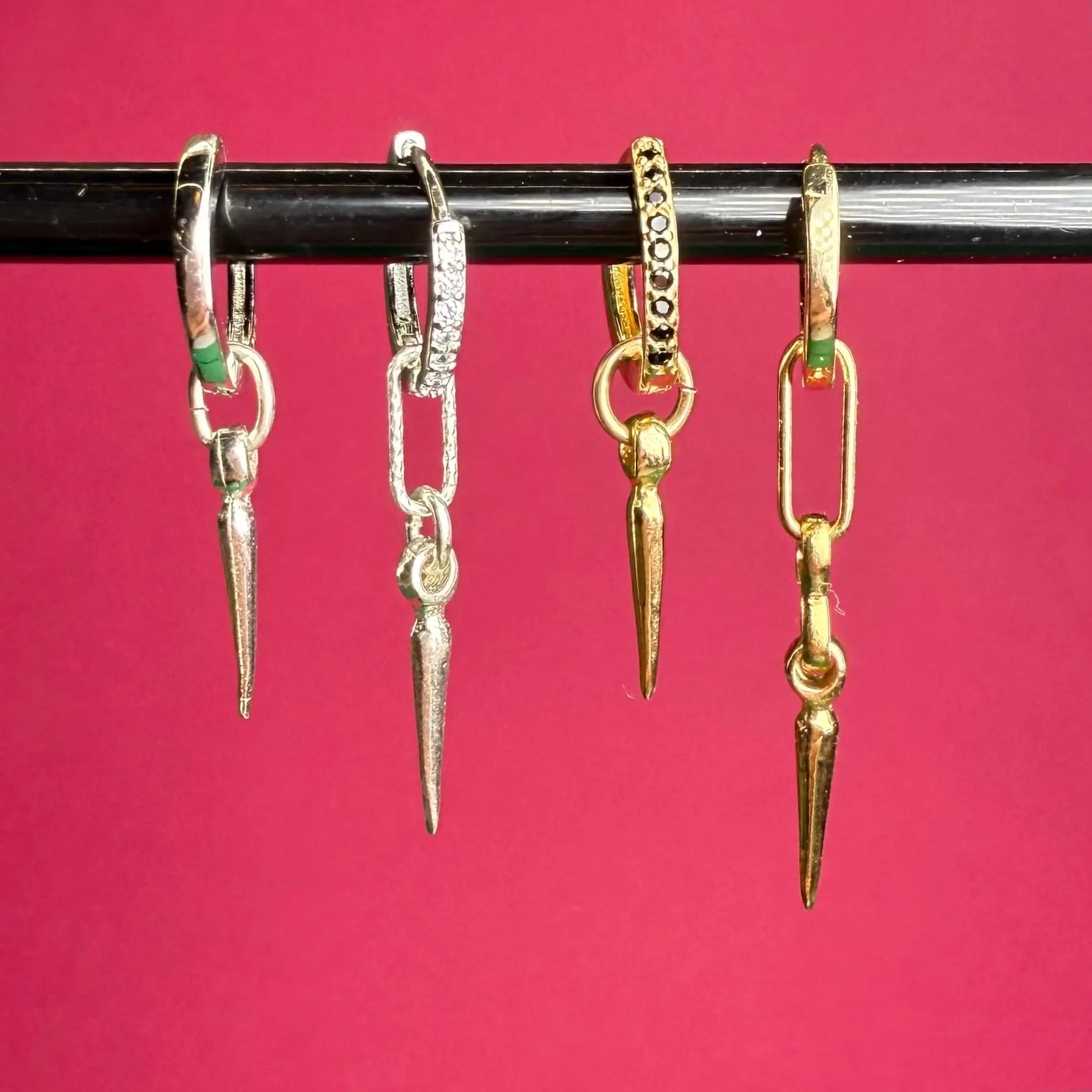 Örhängen - Lilla runda niten - L8Hasselblad