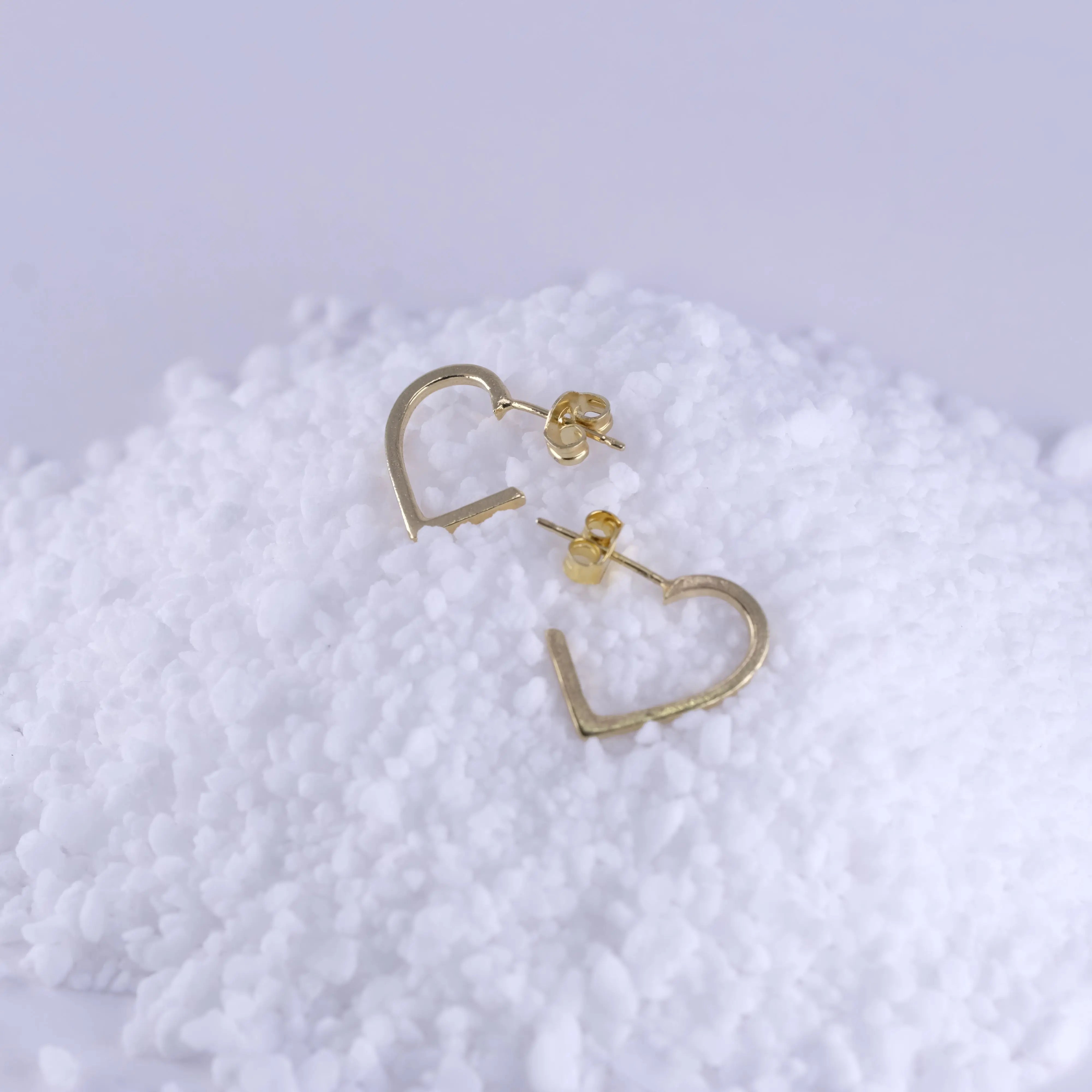 Outline Heart - Stiftörhänge - L8Hasselblad