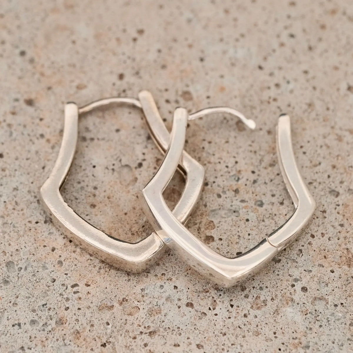 Pentagon Hoops L8Hasselblad