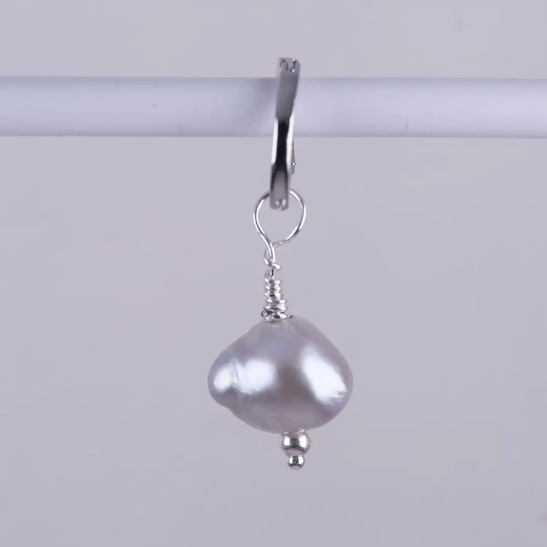 Short and Cute - pärlörhängen silver - L8Hasselblad