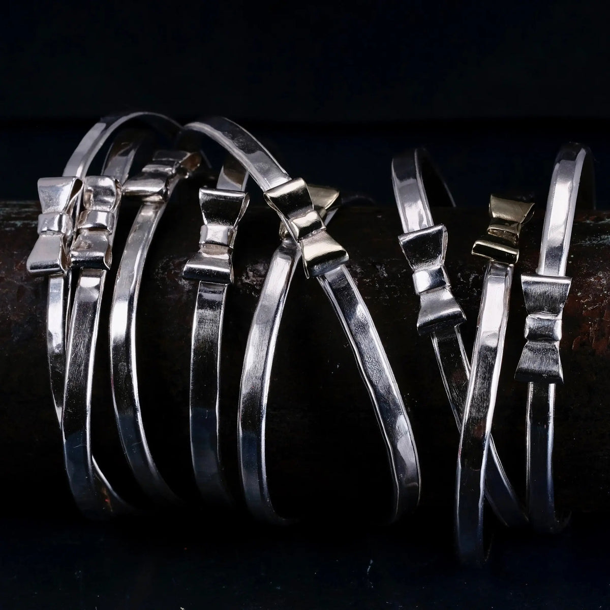 Simple bow armband L8Hasselblad
