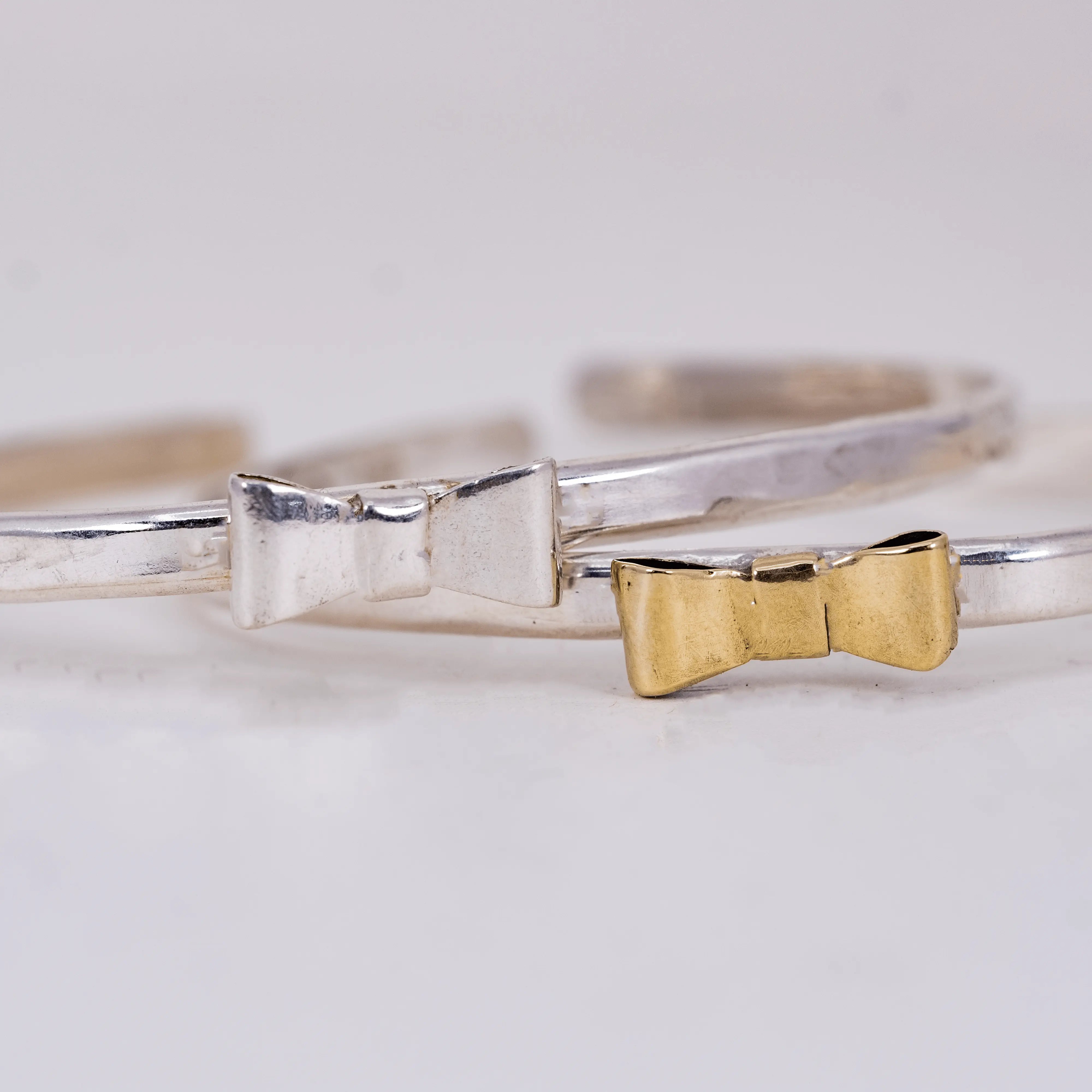 Simple bow armband - L8Hasselblad