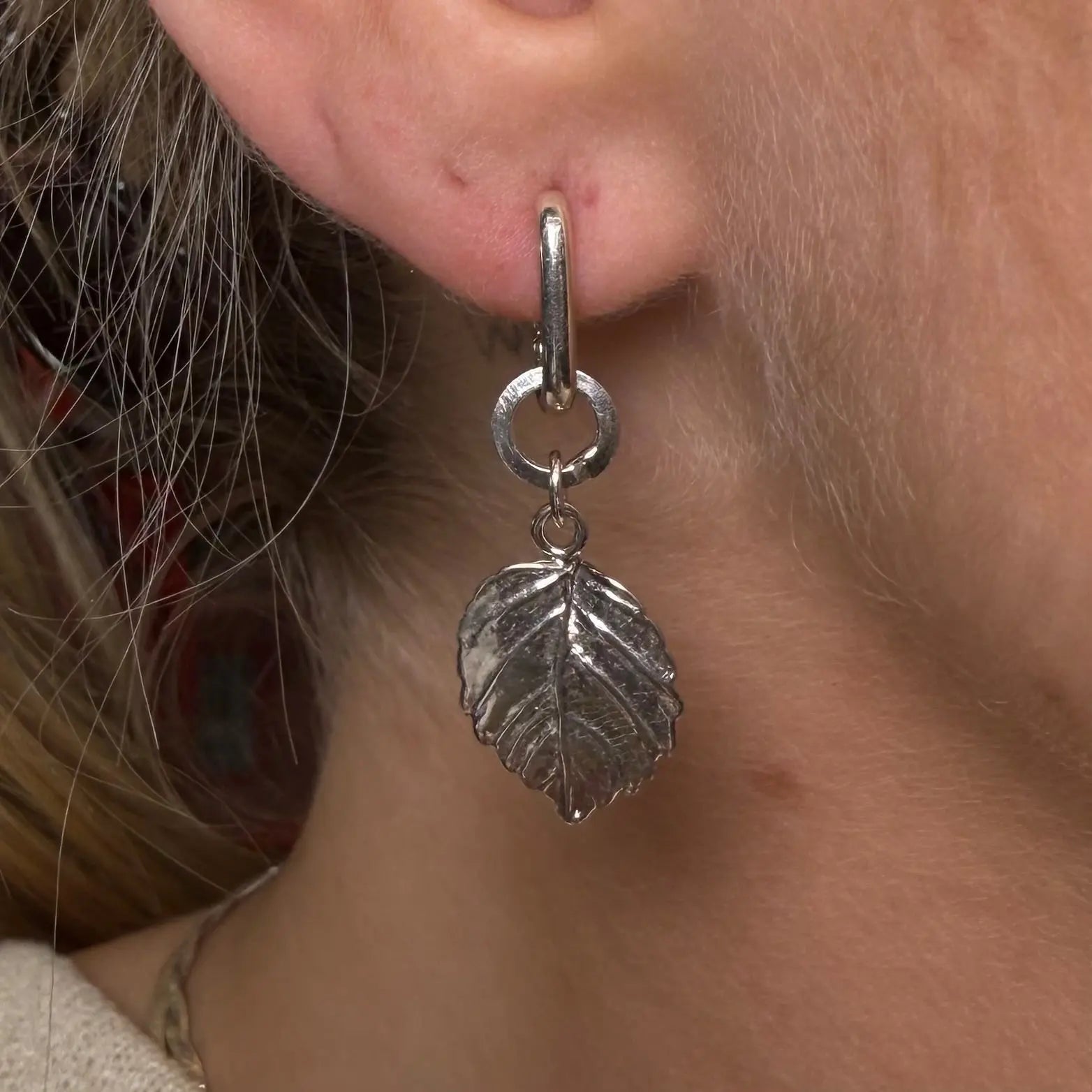 Skymningslöv - silverörhängen - L8Hasselblad