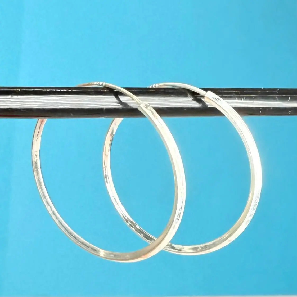 Sleek hoops - L8Hasselblad