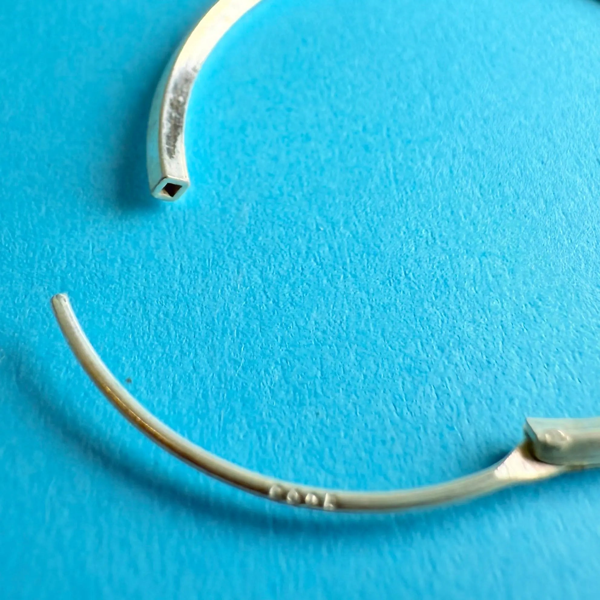 Sleek hoops - L8Hasselblad