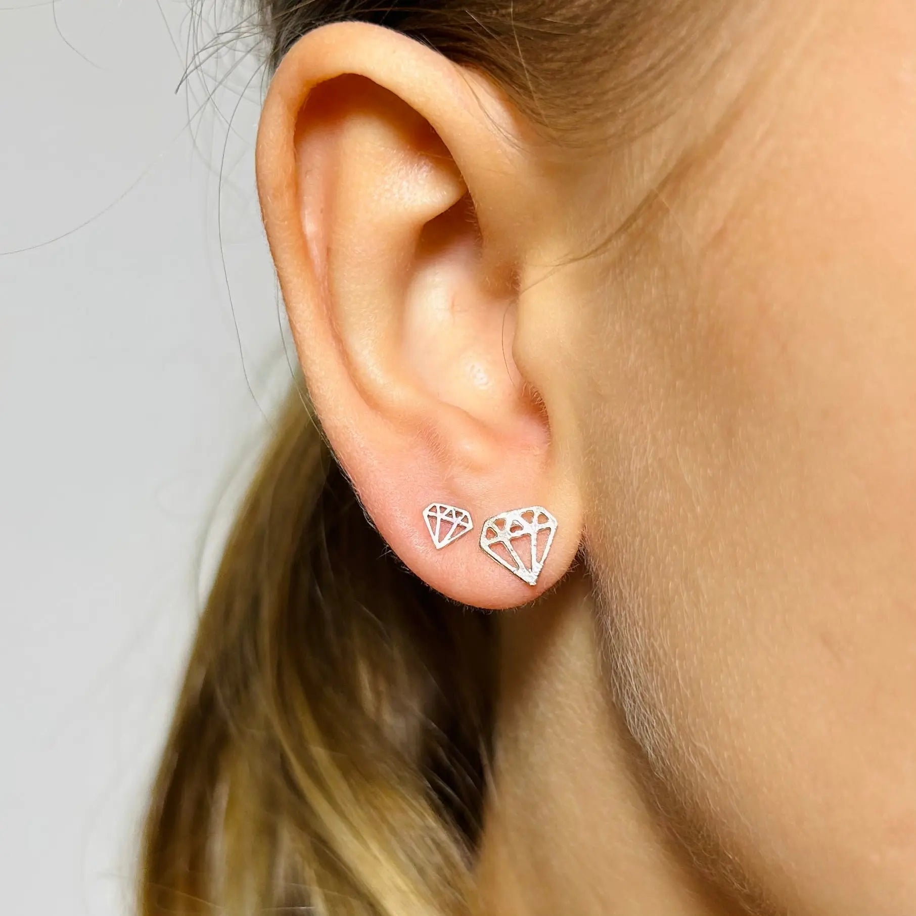 Stiftörhänge - Diamanter - L8Hasselblad