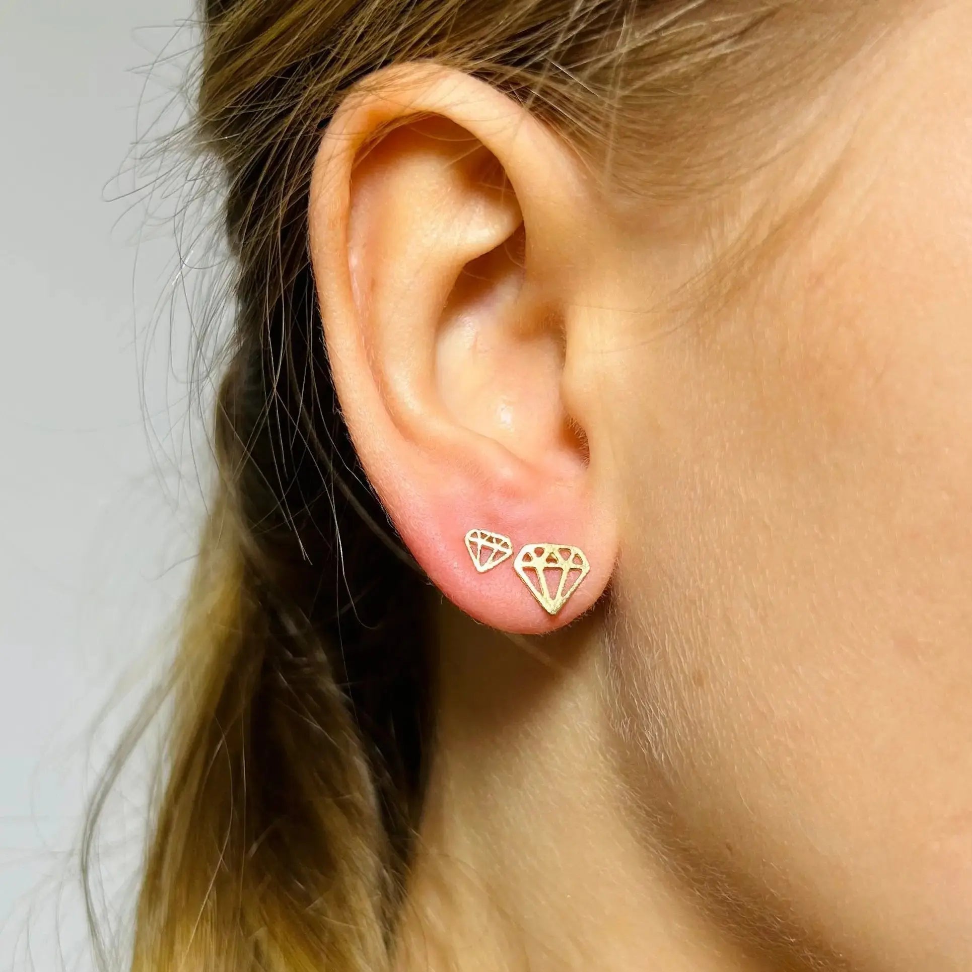 Stiftörhänge - Diamanter - L8Hasselblad