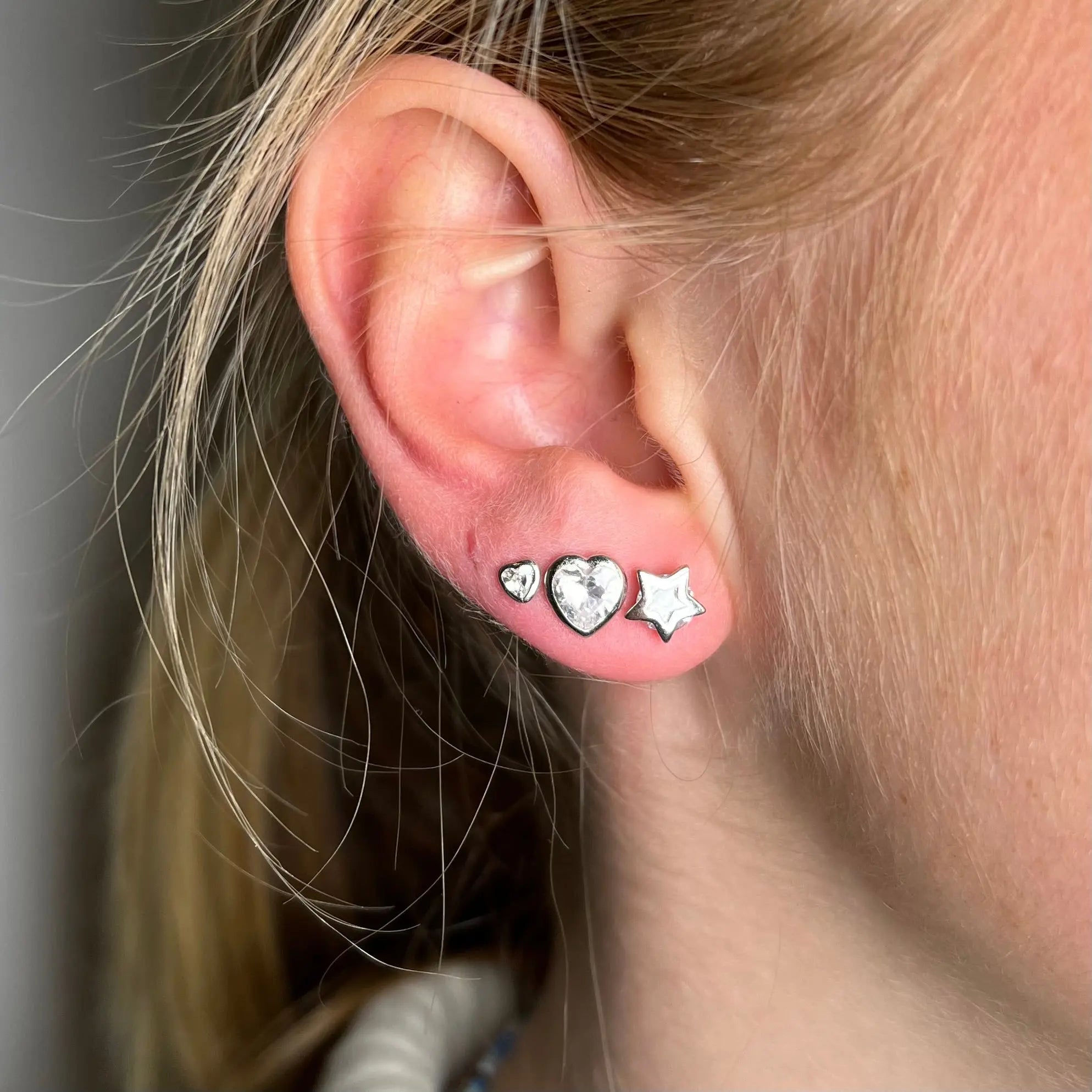 Stiftörhänge - Hjärta & Stjärna med Zirkon - L8Hasselblad