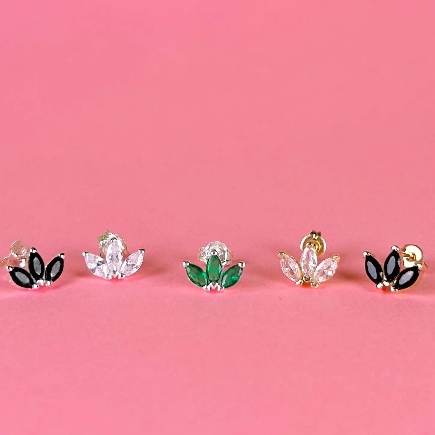 Stiftörhänge - Zirkoner Blomma - L8Hasselblad