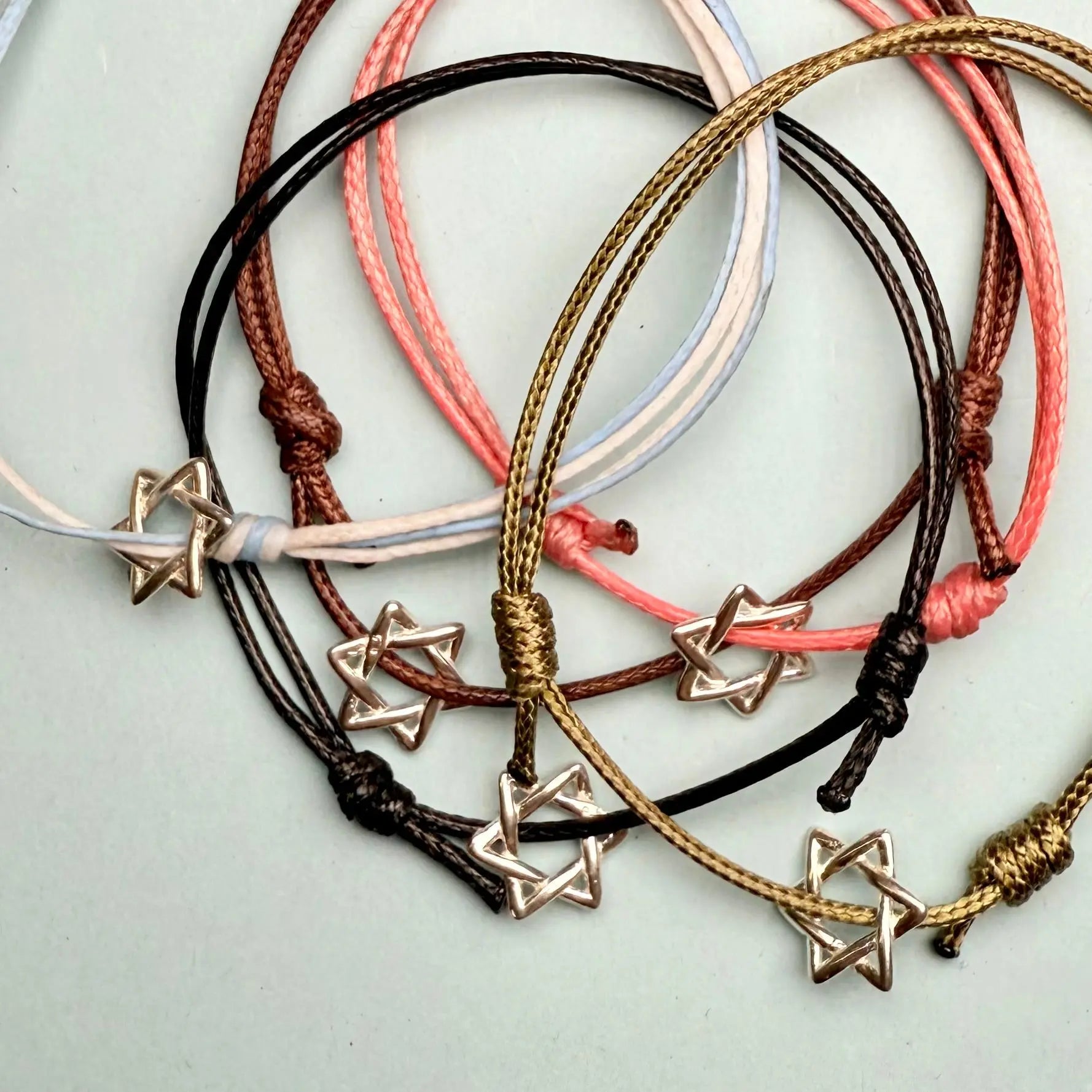 Stor davidsstjärna trådarmband - L8Hasselblad