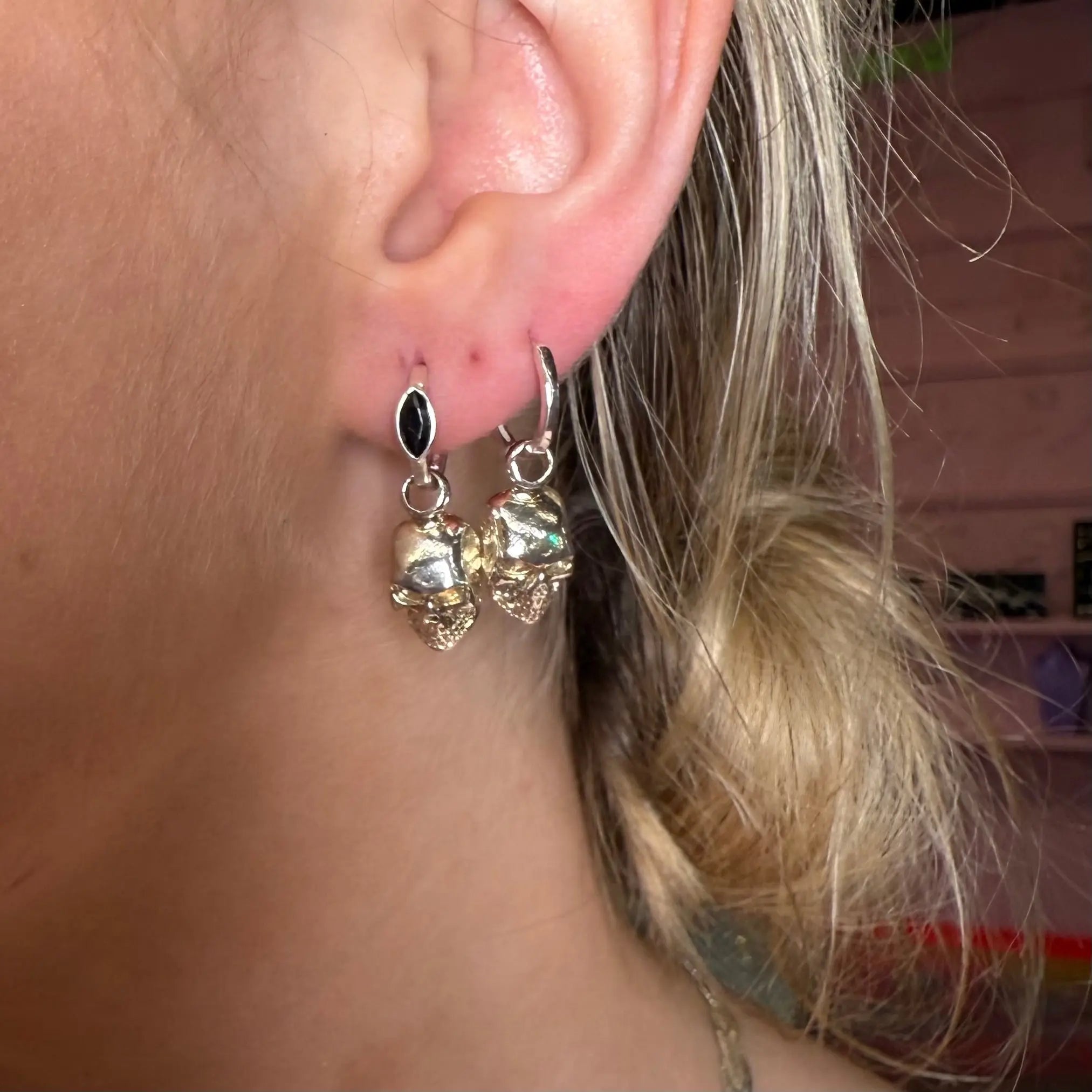 Stora Dödskallen - silverörhängen - L8Hasselblad