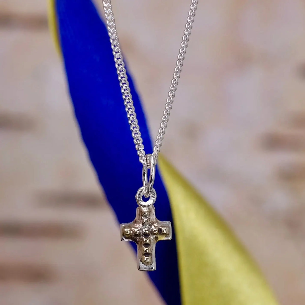 Studded Cross - Halsband L8Hasselblad