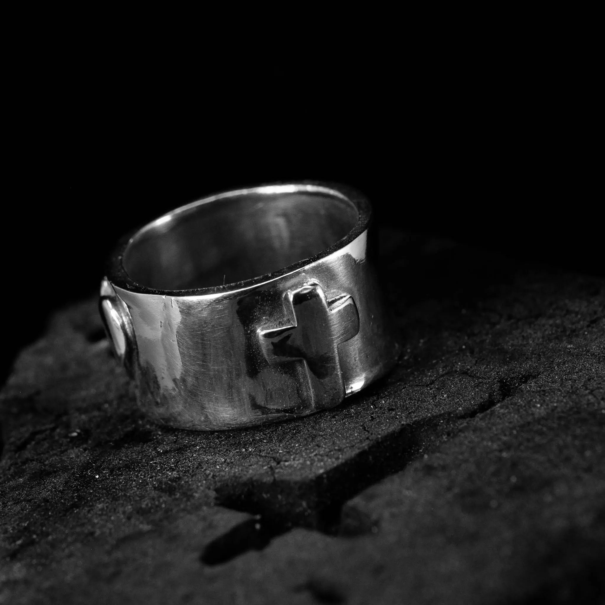 Tro, hopp & kärlek - Bred Ring L8Hasselblad