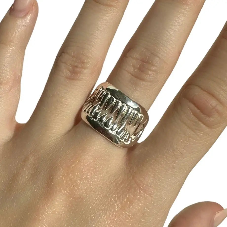 The Bite - L8Hasselblad