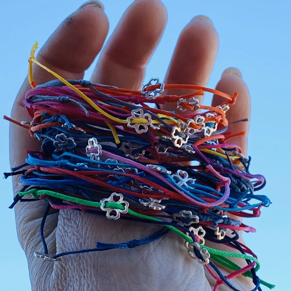 Trådarmband med fyrklöver - L8Hasselblad