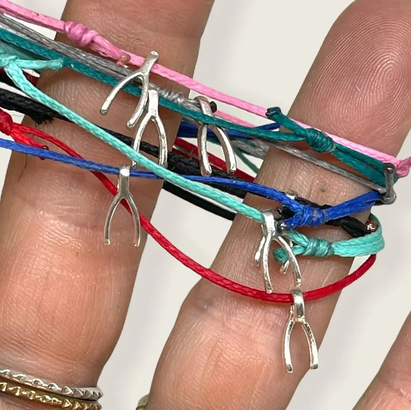 Trådarmband med lyckoben - L8Hasselblad