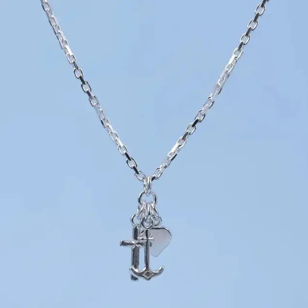 Tro, hopp & kärlek - halsband i silver L8Hasselblad