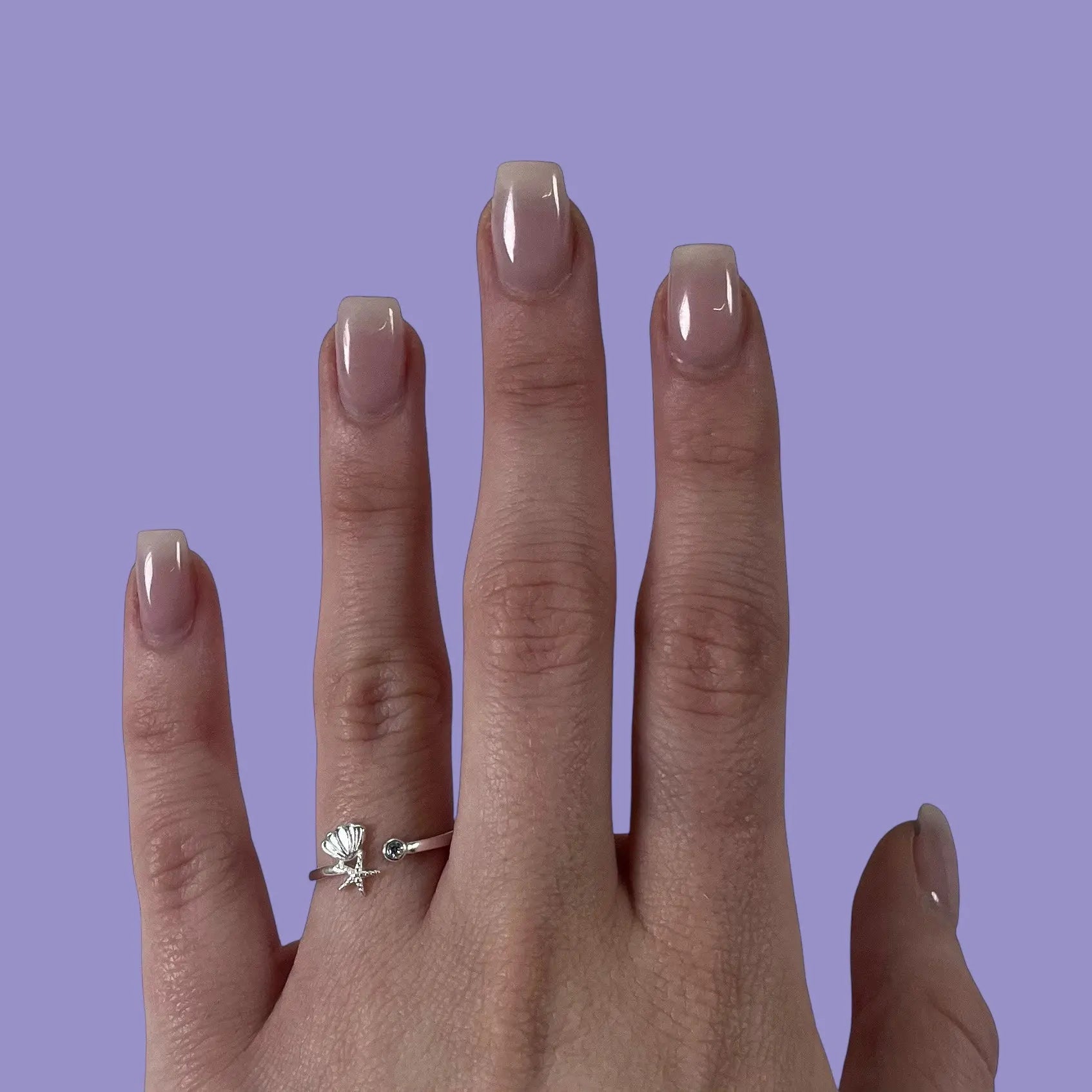 Tunn snäckring med zirkon - L8Hasselblad